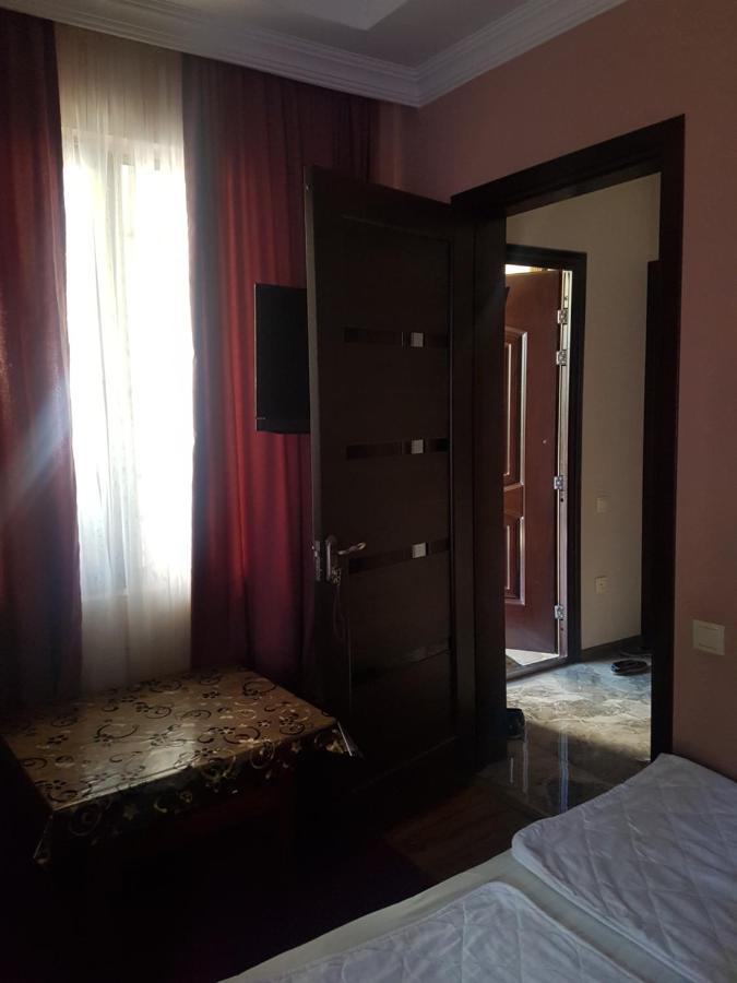 Guest House 2 Floor Batumi Exterior foto